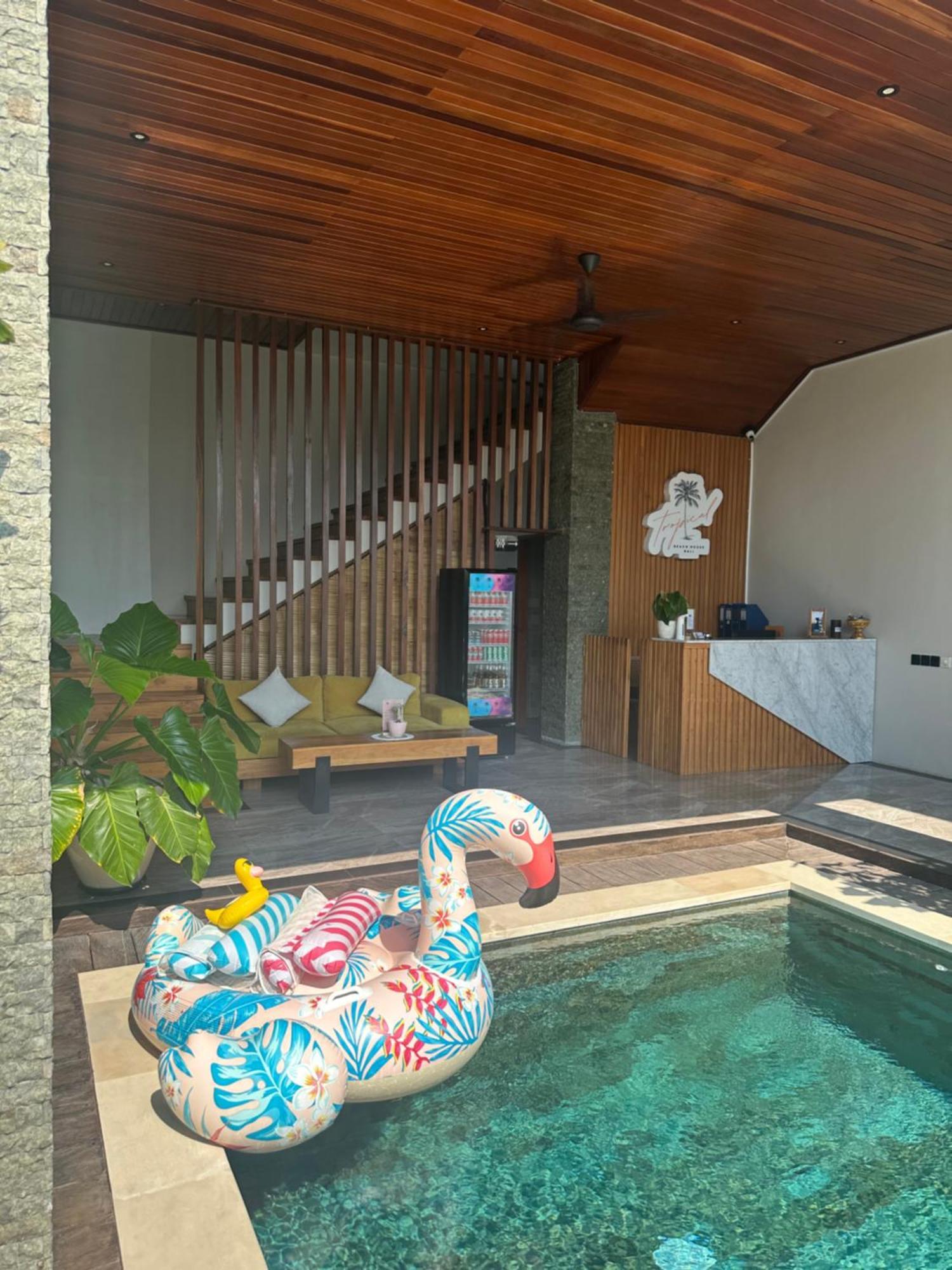 Tropical Beach House Bali Seminyak  Ngoại thất bức ảnh